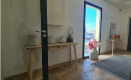 
                                                                                        Location
                                                                                         À louer – Bureaux de 250 à 500 m² à L'Isle-sur-la-Sorgue – Vaucluse (84)