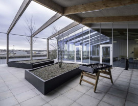 
                                                                                        Location
                                                                                         À louer – Bureaux de 27 à 264 m² dédiés aux filières maritime et nautique, et au manufacturing à Nan