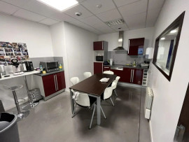 
                                                                                        Location
                                                                                         À louer – Bureaux de 400 m² au Havre – Seine-Maritime (76)