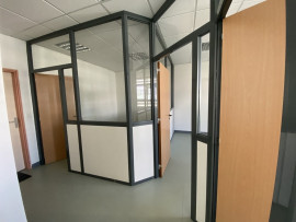 
                                                                                        Location
                                                                                         À louer – Bureaux de 49 à 125 m² en hôtel d'entreprises à Nantes – Pays de la Loire (44)