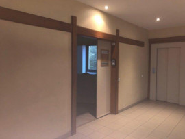 
                                                                                        Location
                                                                                         À louer – bureaux non divisibles de 230 m² à Avignon