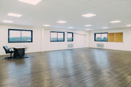 
                                                                                        Location
                                                                                         À louer - entrepôt de 1 458 m² à Amblainville