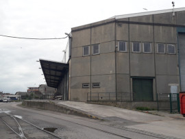 
                                                                                        Location
                                                                                         À louer – Entrepôt industriel de 3 200 m² en zone portuaire à Calais – Pas-de-Calais (62)