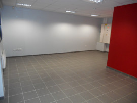 
                                                                                        Location
                                                                                         À Louer – Entrepôt industriel de 4 666 m² en zone portuaire à Calais (62)