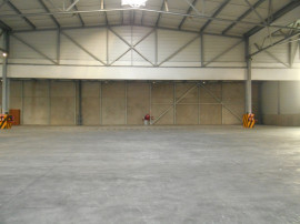 
                                                                                        Location
                                                                                         À Louer – Entrepôt industriel de 4 666 m² en zone portuaire à Calais (62)