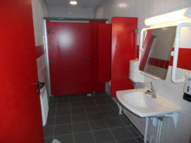
                                                                                        Location
                                                                                         À Louer – Entrepôt industriel de 4 666 m² en zone portuaire à Calais (62)