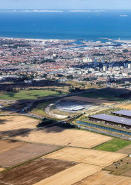 
                                                                                        Location
                                                                                         À louer – Entrepôts industriels de 6 000 à 98 000 m² à Calais – Pas-de-Calais (62)