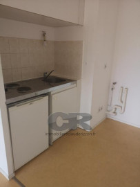 
                                                                                        Location
                                                                                         A LOUER F2 avec box en sous-sol
