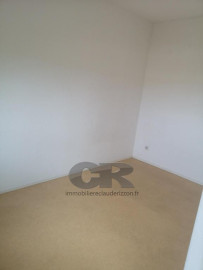 
                                                                                        Location
                                                                                         A LOUER F2 avec box en sous-sol
