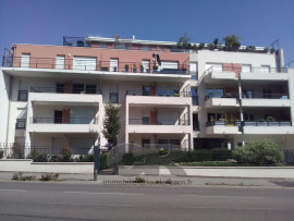 
                                                                        Location
                                                                         A LOUER GARAGE - ROZERIEULLES