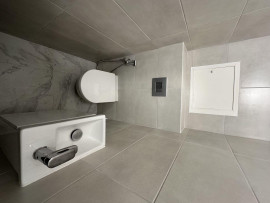 
                                                                                        Location
                                                                                         À louer Grand 3 pièces meublé 66 m² Rénové à neuf