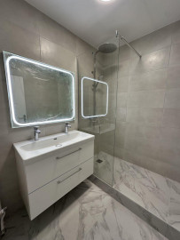 
                                                                                        Location
                                                                                         À louer Grand 3 pièces meublé 66 m² Rénové à neuf
