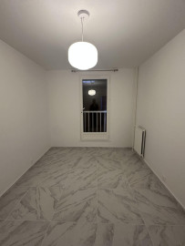 
                                                                                        Location
                                                                                         À louer Grand 3 pièces meublé 66 m² Rénové à neuf
