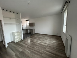 
                                                                                        Location
                                                                                         A louer jolie T3 très éclairé
