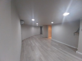 
                                                                                        Location
                                                                                         À louer - Local commercial 175 m² à Marseille - Bouches-du-Rhône (13)