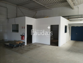 
                                                                                        Location
                                                                                         À LOUER   LOCAL COMMERCIAL DE 670 m2   SAINT-AMAND VILLAGES 