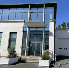 
                                                                                        Location
                                                                                         À louer - Local d'activités de 1049 m² à Villeneuve la Garenne (92)