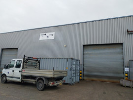 
                                                                                        Location
                                                                                         À louer - Local d'activités de 147 m² sur la zone d'activité du Pitarlet à proximité de Toulouse - A