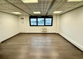 
                                                                                        Location
                                                                                         À louer – Local d'activités de 250 m² à Bédarrides – Vaucluse (84)