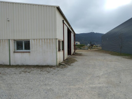 
                                                                                        Location
                                                                                         À louer – Local d'activités de 259 m² à Oraison – Alpes-de-Haute-Provence (04)