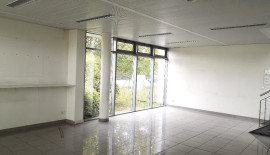 
                                                                                        Location
                                                                                         A louer - Local industriel de 3000 m² dans la Zone de la Pompelle à Reims - Marne (51)