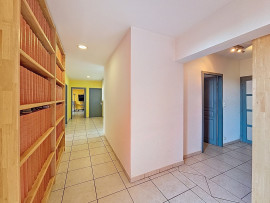 
                                                                                        Location
                                                                                         A louer local proffessionnel Piolenc 190m2