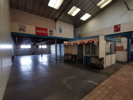 
                                                                                        Location
                                                                                         À louer - locaux d'activités non divisibles de 920 m² à Seclin à proximité de Lille (59)