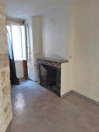 
                                                                                        Location
                                                                                         A louer Montpellier centre ville studio