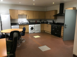 
                                                                                        Location
                                                                                         À louer ou à vendre – Entrepôt industriel de 2 400 m² à Calais – Pas-de-Calais (62)