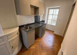 
                                                                                        Location
                                                                                         A louer, studio à Agen beaucoup de charme