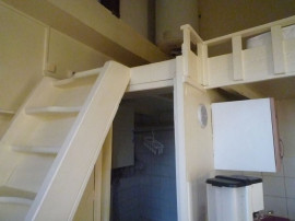 
                                                                                        Location
                                                                                         A louer studio meezzzanine meublé République