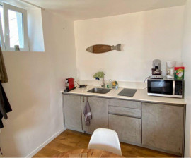 
                                                                                        Location
                                                                                         A LOUER - studio meublé 34m2 Montorgueil