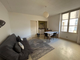 
                                                                                        Location
                                                                                         a louer studio meublé