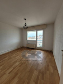 
                                                                                        Location
                                                                                         a  louer studio secteur artem