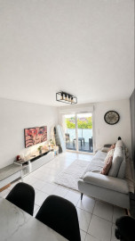 
                                                                                        Location
                                                                                         A louer T2 meublé 43 m²