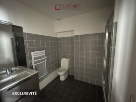 
                                                                                        Location
                                                                                         A LOUER T2 refait à neuf avec parking
