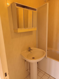 
                                                                                        Location
                                                                                         À louer T3 à caucriauville au havre