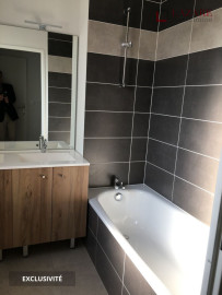 
                                                                                        Location
                                                                                         A LOUER T3 Duplex récent avec parking