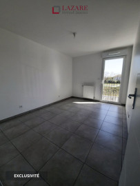 
                                                                                        Location
                                                                                         A LOUER T3 récent avec 2 parkings