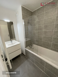 
                                                                                        Location
                                                                                         A LOUER T3 récent avec parking