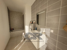 
                                                                                        Location
                                                                                         A LOUER T6 DUPLEX - METZ AMPHITHEATRE