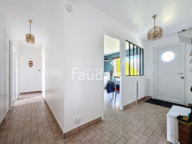 
                                                                                        Vente
                                                                                         A PERIERS Maison avec vie de plain pied 