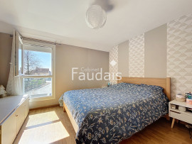 
                                                                                        Vente
                                                                                         A SAINT-LÔ, Maison de 98 m2 rénové avec soin proche des comm