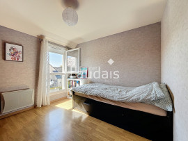 
                                                                                        Vente
                                                                                         A SAINT-LÔ, Maison de 98 m2 rénové avec soin proche des comm