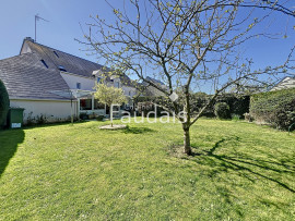 
                                                                                        Vente
                                                                                         A SAINT-LÔ, Maison de 98 m2 rénové avec soin proche des comm