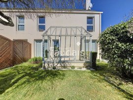 
                                                                                        Vente
                                                                                         A SAINT-LÔ, Maison de 98 m2 rénové avec soin proche des comm