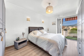 
                                                                                        Vente
                                                                                         À vendre – 4 pièces lumineux avec balcons et cave – Cagnes-sur-Mer