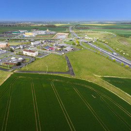 
                                                                                        Vente
                                                                                         À vendre – 6,66 hectares de Terrains Industriels divisibles à proximité de Châteauroux – Indre (36)