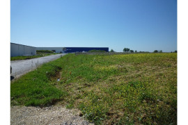
                                                                                        Vente
                                                                                         À vendre – 9,4 hectares de Terrains Industriels à proximité de Vierzon – Cher (18)