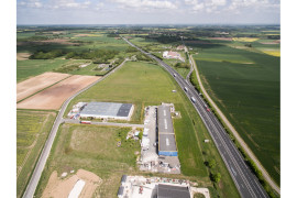 
                                                                                        Vente
                                                                                         À vendre – 9,4 hectares de Terrains Industriels à proximité de Vierzon – Cher (18)